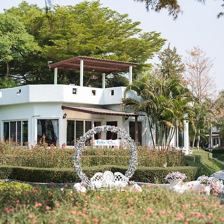Villa Reina Resort Nong Nam Daeng Esterno foto