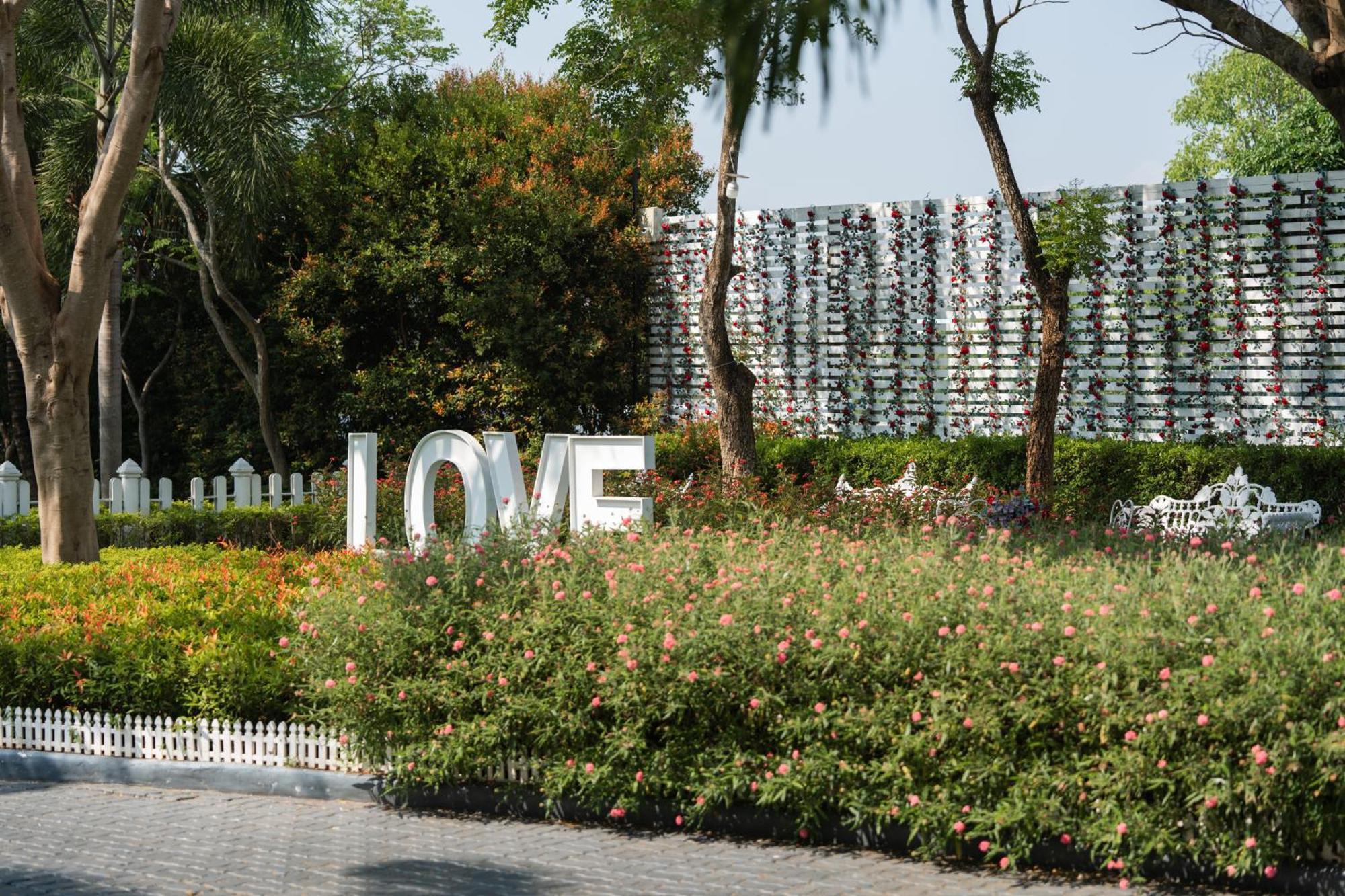 Villa Reina Resort Nong Nam Daeng Esterno foto