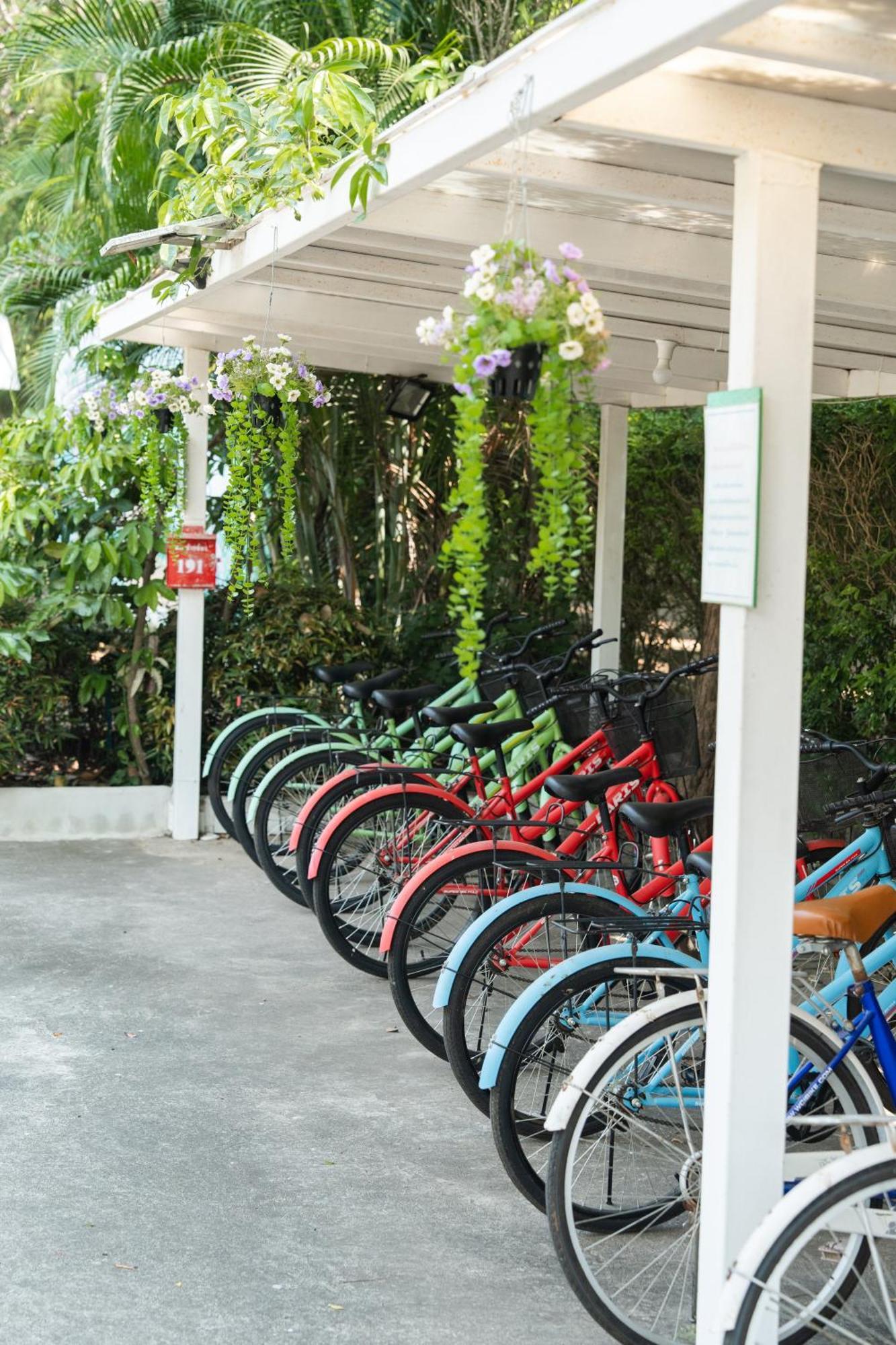 Villa Reina Resort Nong Nam Daeng Esterno foto