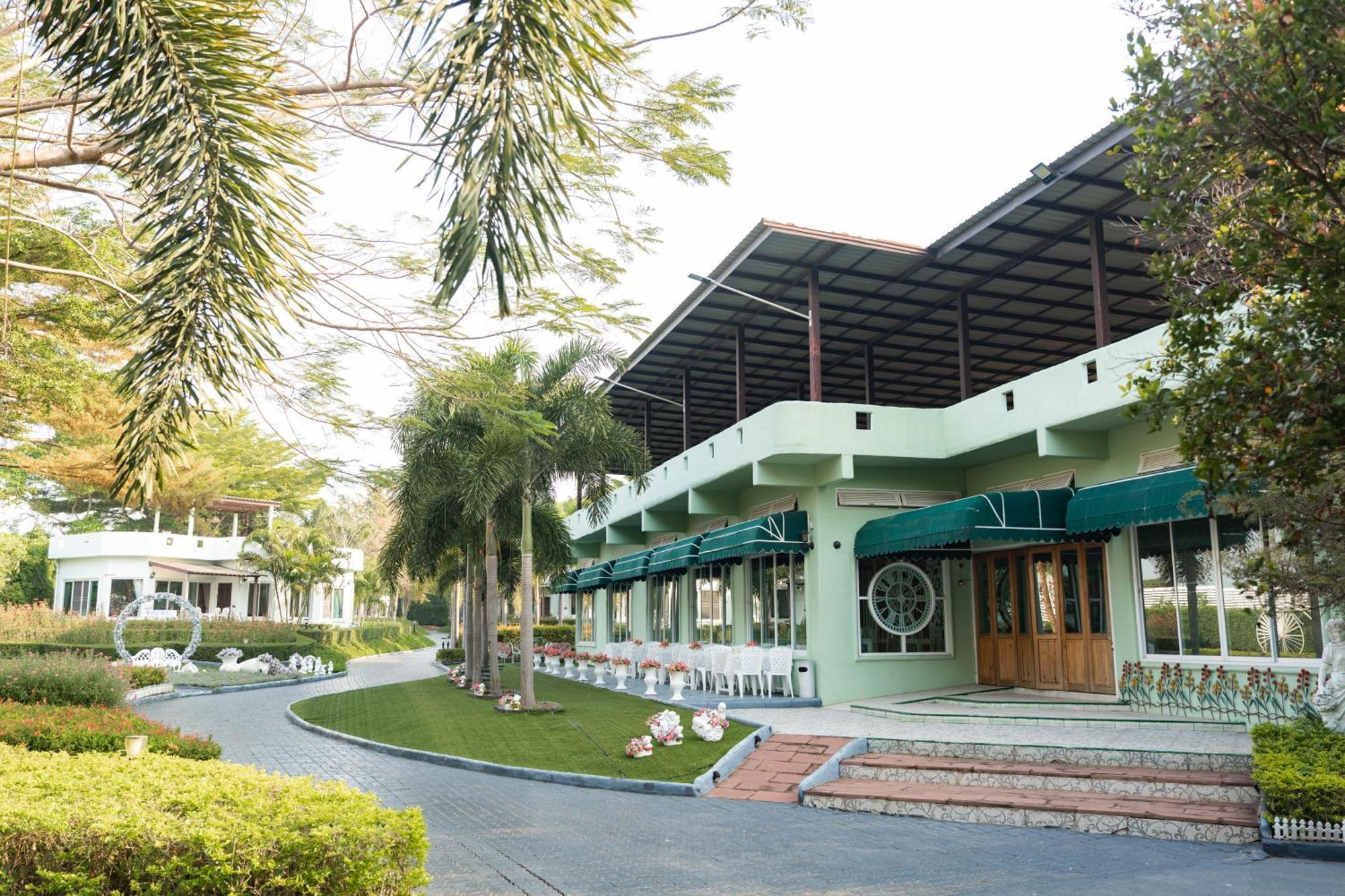 Villa Reina Resort Nong Nam Daeng Esterno foto