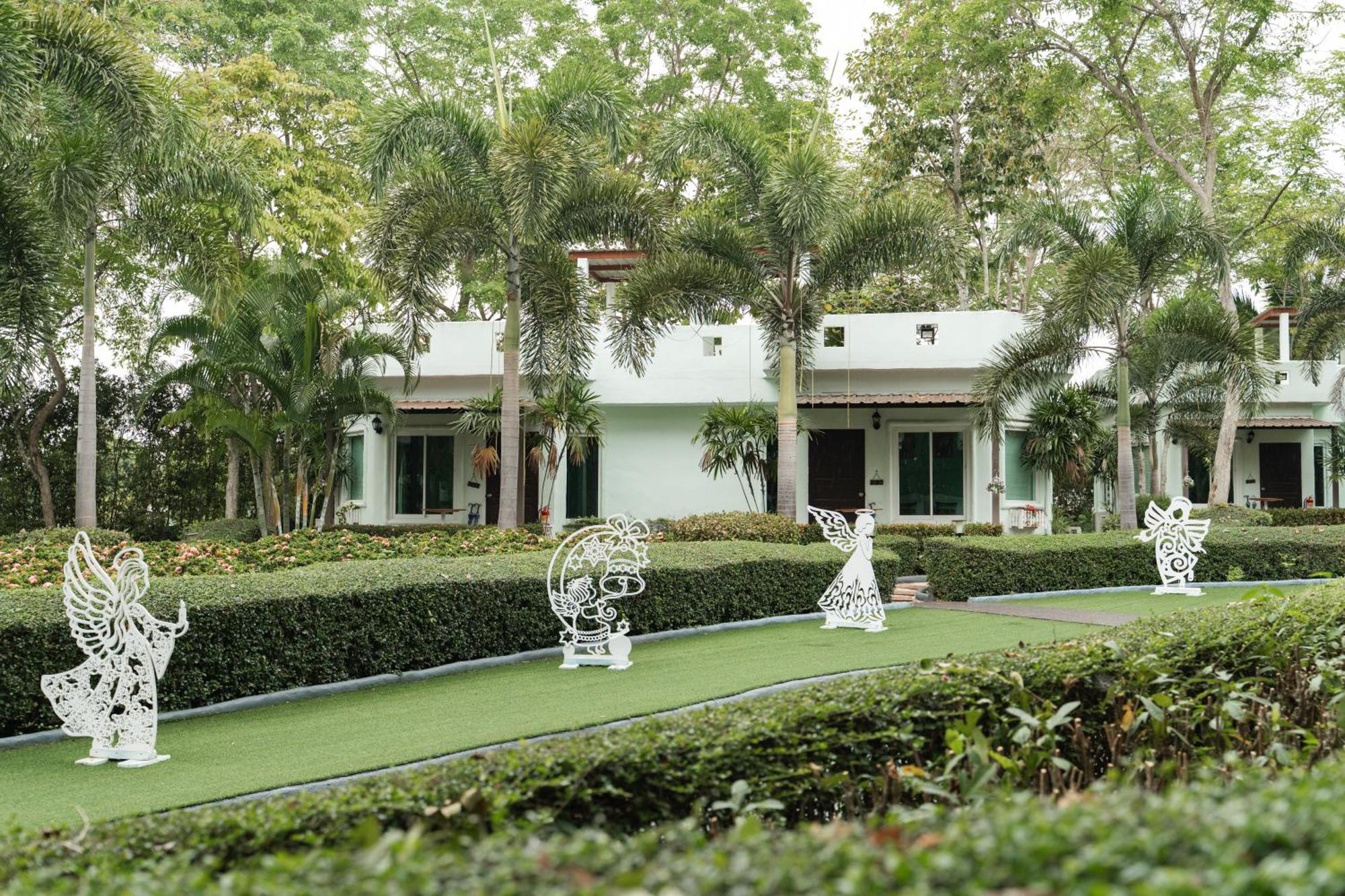 Villa Reina Resort Nong Nam Daeng Esterno foto