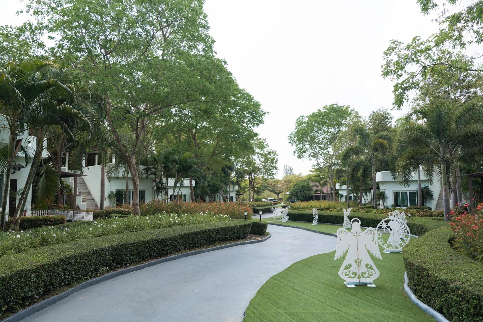 Villa Reina Resort Nong Nam Daeng Esterno foto