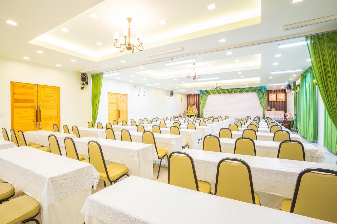Villa Reina Resort Nong Nam Daeng Esterno foto